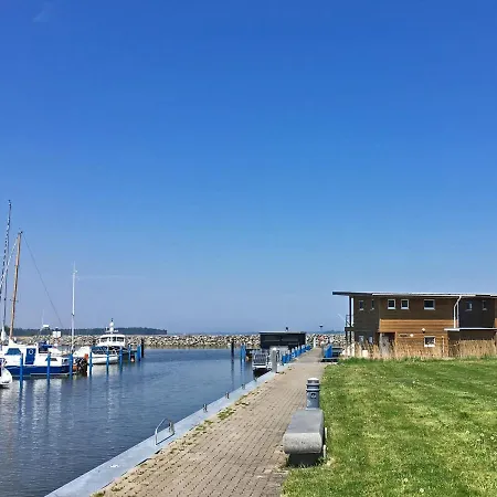 Floating - Schwimmende - Haus 3