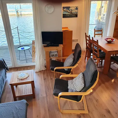 Floating - Schwimmende - Haus 3 Ferienhaus *