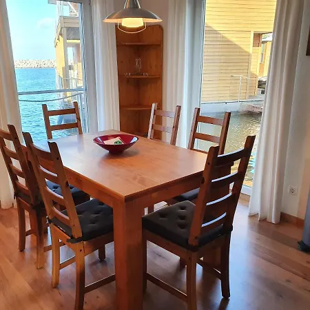 Floating - Schwimmende - Haus 3 Ferienhaus *